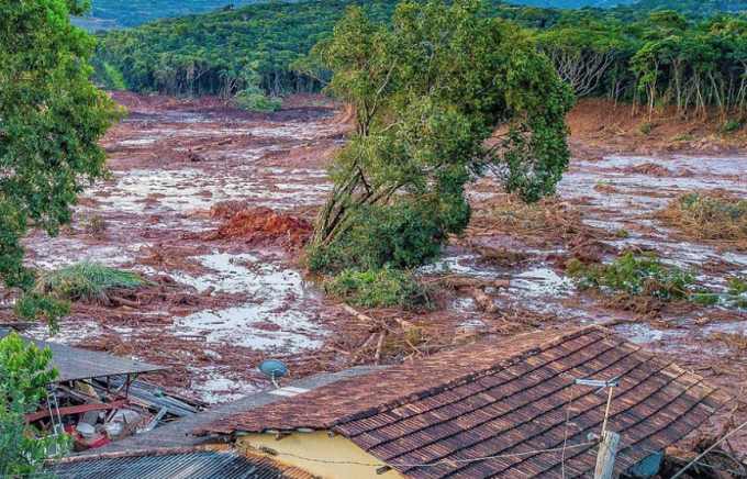 Agência Minas Gerais  Defesa Civil apresenta o trabalho dos órgãos  estaduais em Brumadinho ao Ministério do Turismo