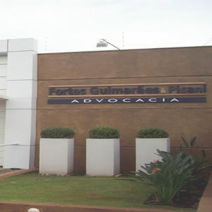 O escritório de Ribeirão Preto/SP é marcado pelo amplo design em sua estrutura. 