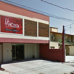 Localizada na avenida Nossa Senhora de Fátima, em Bauru/SP, a banca disponibiliza um amplo estacionamento para os clientes. 